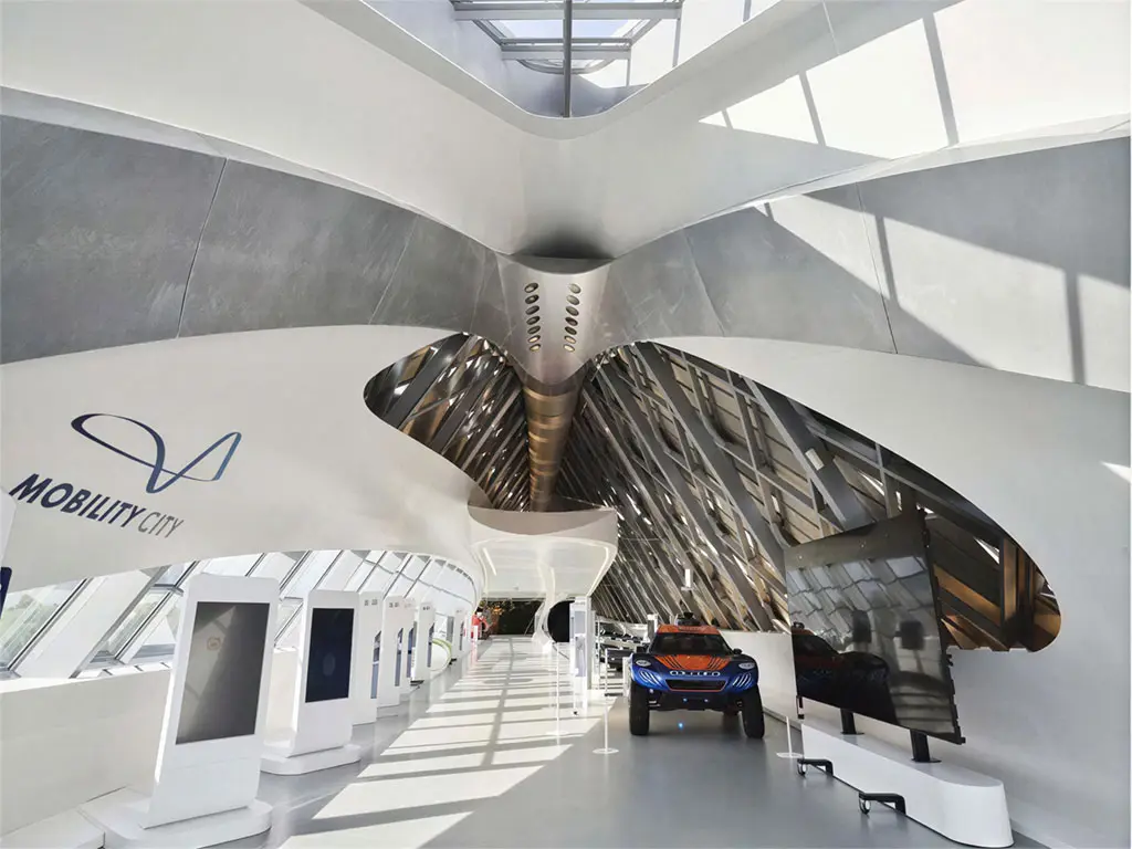 Pabellón Puente Zaha Hadid Zaragoza - Sede BESIS Forum 2026